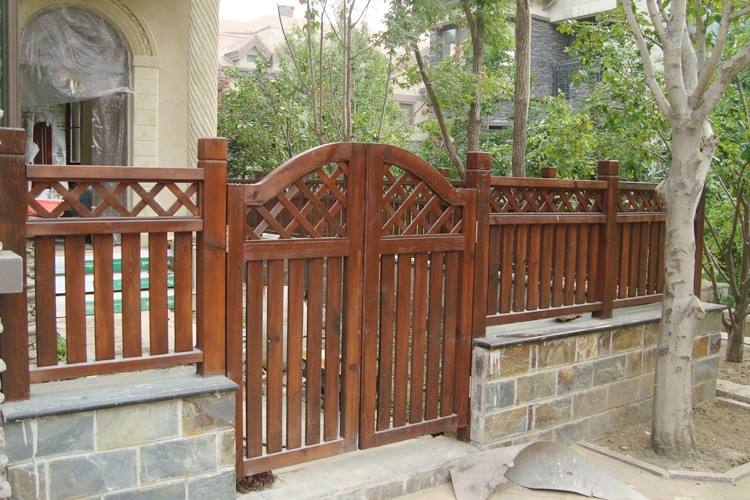 青岛庭院设计,防腐木围栏