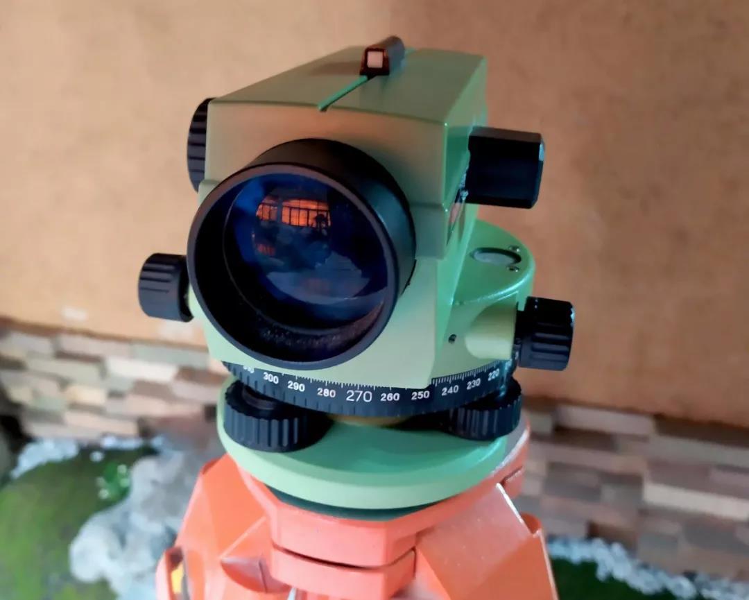 水准仪