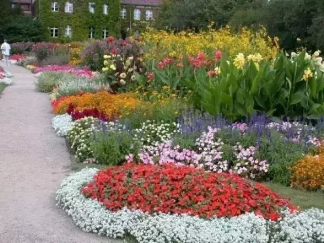 庭院灯光设计，那些藏在夜晚的美~