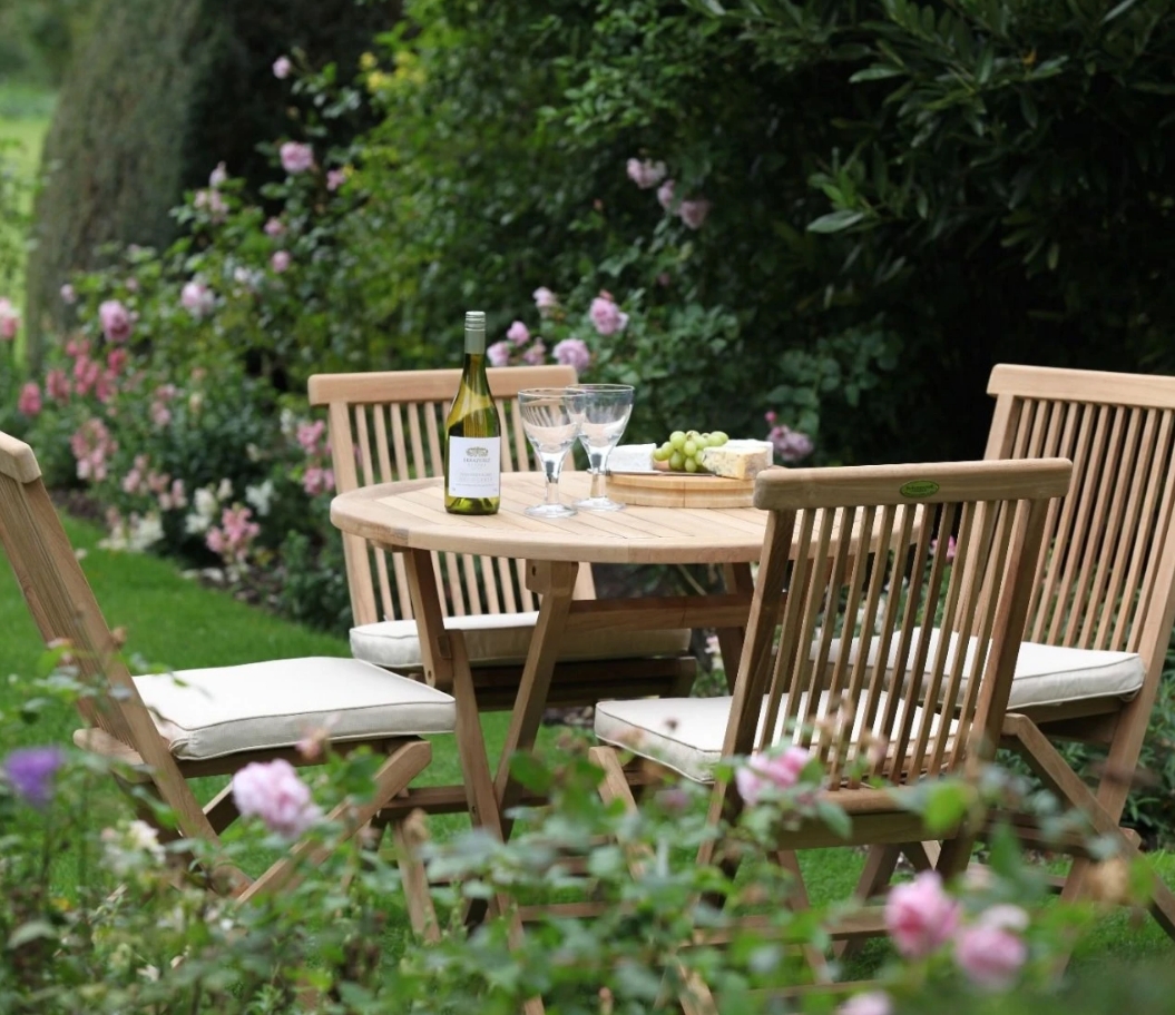 不知道怎么选户外家具？看完这篇，让你的庭院舒适美观度双提升！